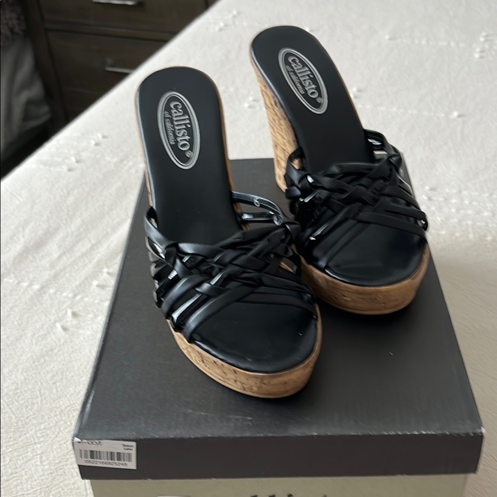 Callisto Black and Tan Wedge Sandals Size 6M